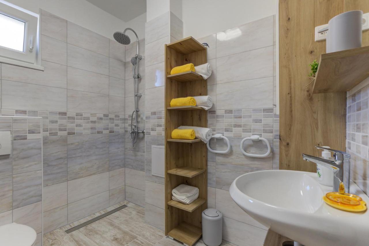 Demi Apartment Senj  Ngoại thất bức ảnh
